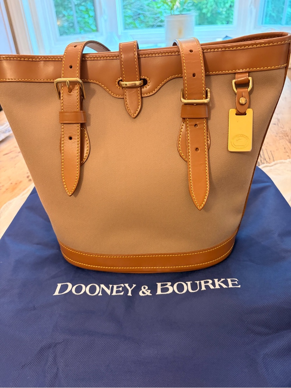 Dooney & Bourke Taupe Cabriolet Bucket Bag Pristine Condition